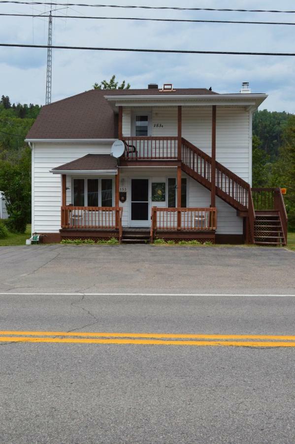 Maison L'Heritage L'Anse-Saint-Jean Exterior photo